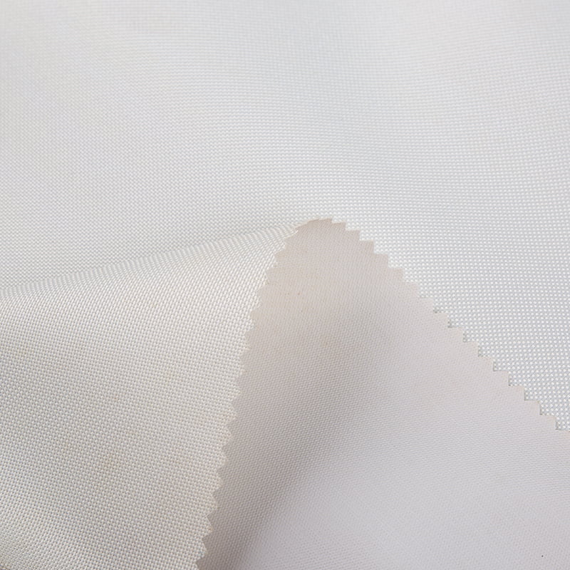 Fabraic Íseal-Síneadh Silk Oxford